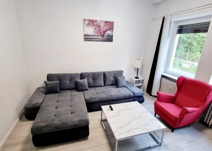 Cozy And Modern 1 Bedroom 3 Room Apartment